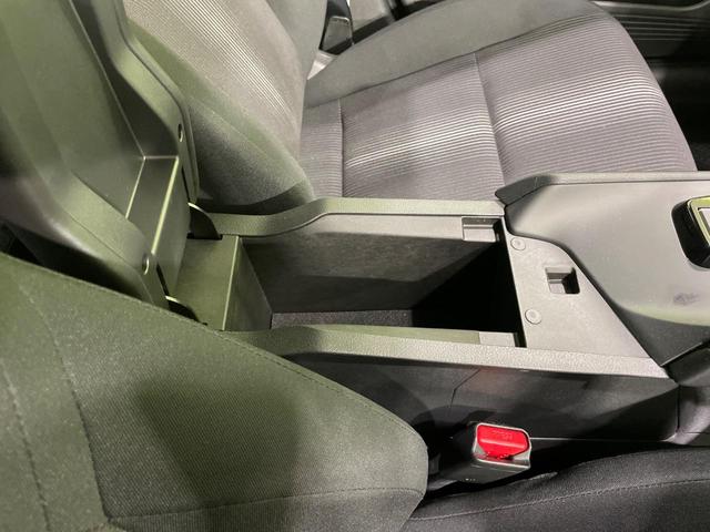ノート Ｘ　ＳＤナビ　全周囲カメラ　衝突被害軽減システム　禁煙車　ドラレコ　コーナーセンサー　スマートキー　ＥＴＣ　オートハイビーム　車線逸脱警報　オートライト　オートエアコン　Ｂｌｕｅｔｏｏｔｈ（42枚目）