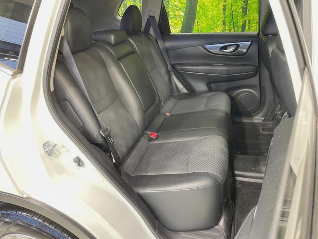 エクストレイル ２０Ｘｔ　エマージェンシーブレーキパッケージ　メーカーナビ　アラウンドビューモニター　禁煙車　エマージェンシーブレーキ　ＬＥＤヘッドライト　シートヒーター　パワーバックドア　ルーフレール　ＥＴＣ　Ｂｌｕｅｔｏｏｔｈ再生　純正１７インチアルミ（9枚目）