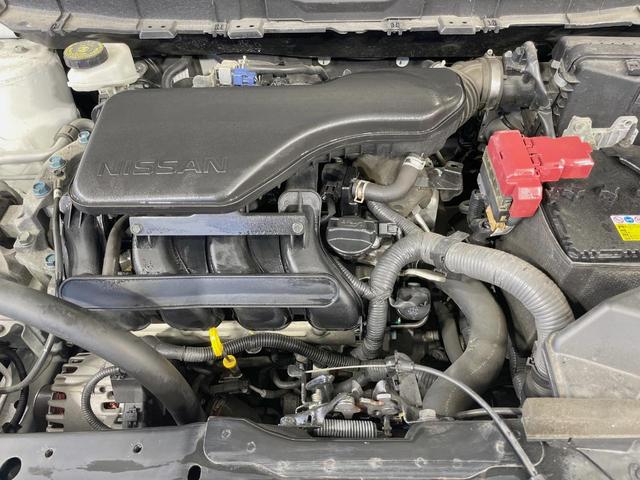 エクストレイル ２０Ｘｔ　エマージェンシーブレーキパッケージ　メーカーナビ　アラウンドビューモニター　禁煙車　エマージェンシーブレーキ　ＬＥＤヘッドライト　シートヒーター　パワーバックドア　ルーフレール　ＥＴＣ　Ｂｌｕｅｔｏｏｔｈ再生　純正１７インチアルミ（18枚目）