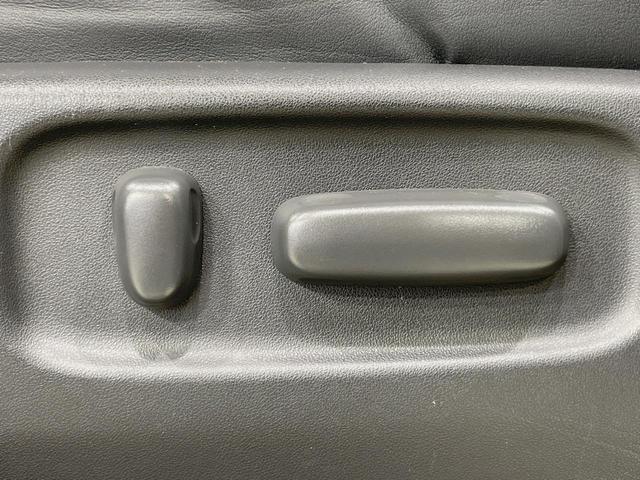 エスティマ アエラス プレミアムエディション 禁煙車 SDナビ 後席モニター 両側電動スライドドア パワーシート クルーズコントロール 2列目オットマン ハーフレザーシート HIDヘッド ETC ドライブレコーダー(6枚目)