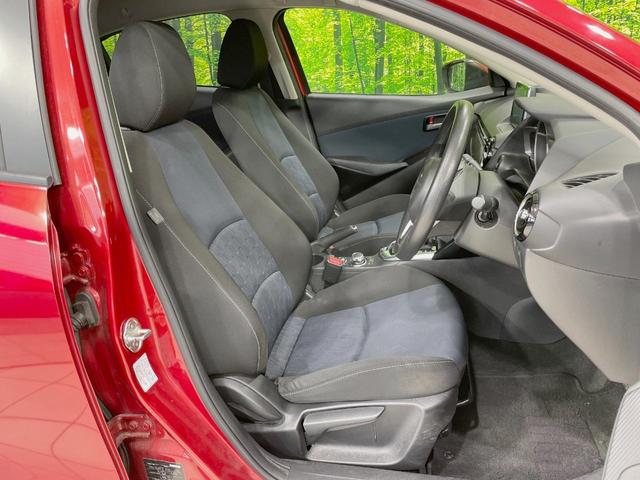 デミオ 13S マツダコネクトナビ バックカメラ スマートシティブレーキサポート 誤発進抑制 Bluetooth再生 LEDヘッドライト スマートキー オートエアコン オートライト ステアリングスイッチ(8枚目)