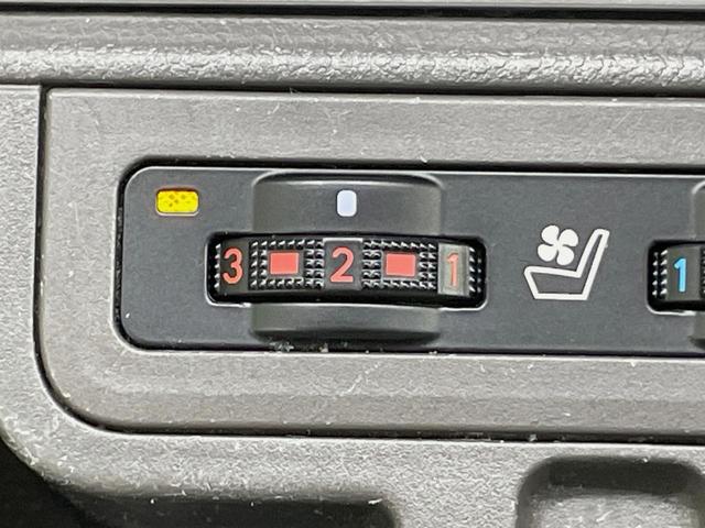 ランドクルーザープラド TX Lパッケージ ムーンルーフ モデリスタエアロ 7人乗 ベージュ内装 9インチディスプレイ 全周囲カメラ シルバールーフレール 禁煙車 セーフティセンス レーダークルーズ ブラインドスポットモニター(53枚目)