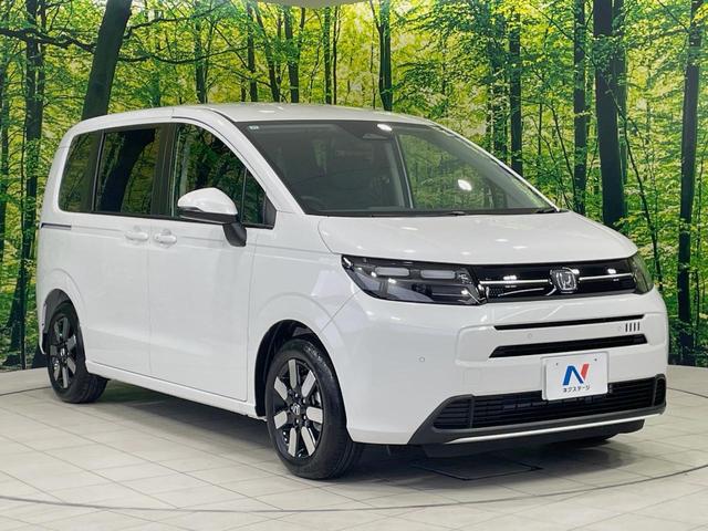 フリード エアー　ＥＸ　登録済未使用車　ホンダセンシング　アダプティブクルーズ　ブラインドスポットモニター　両側電動スライドドア　ＬＥＤヘッドライト　スマートキー　オートエアコン　革巻きステアリング　シートヒーター（16枚目）