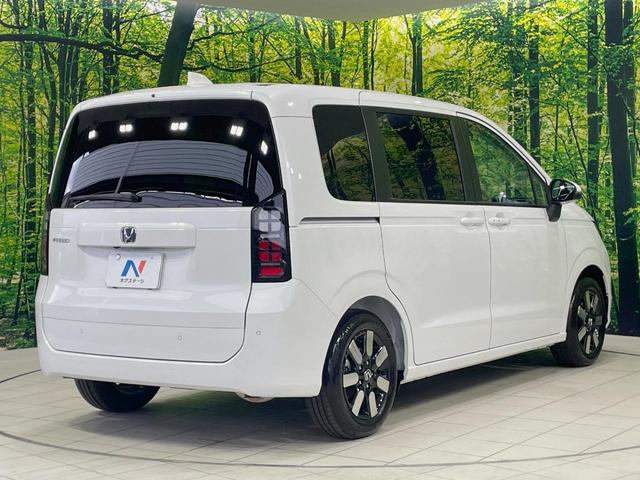 フリード エアー　ＥＸ　登録済未使用車　ホンダセンシング　アダプティブクルーズ　ブラインドスポットモニター　両側電動スライドドア　ＬＥＤヘッドライト　スマートキー　オートエアコン　革巻きステアリング　シートヒーター（17枚目）