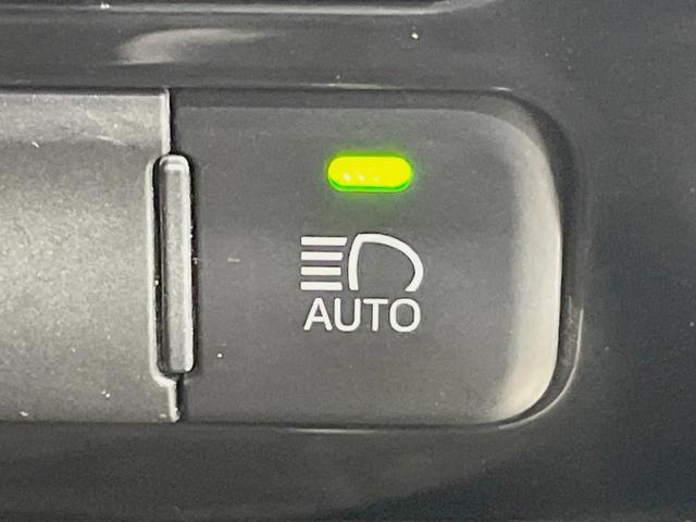 プリウス Sセーフティプラス 純正9型ナビ バックカメラ セーフティセンス レーダークルーズ 禁煙車 ドラレコ コーナーセンサー スマートキー LEDヘッド ETC オートハイビーム レーンアシスト オートライト(38枚目)