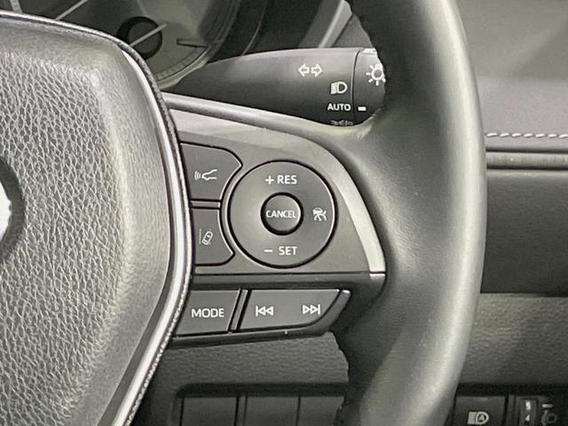 ハリアー S 純正ディスプレイオーディオ バックカメラ セーフティセンス 禁煙車 レーダークルーズ スマートキー オートエアコン LEDヘッドライト 純正17インチアルミ オートマチックハイビーム レーンアシスト(5枚目)