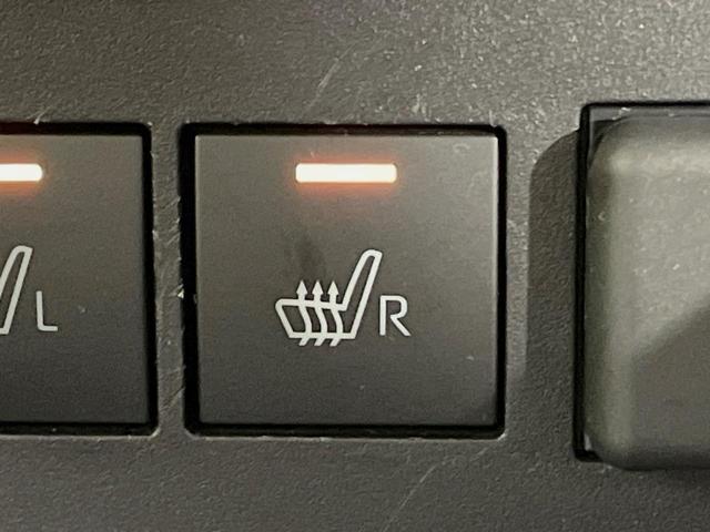 ロッキー プレミアムG 純正ナビ パノラマモニター 禁煙車 スマートアシスト アダプティブクルーズ ブラインドスポットモニター シートヒーター LEDヘッドライト スマートキー オートエアコン コーナーセンサー(7枚目)