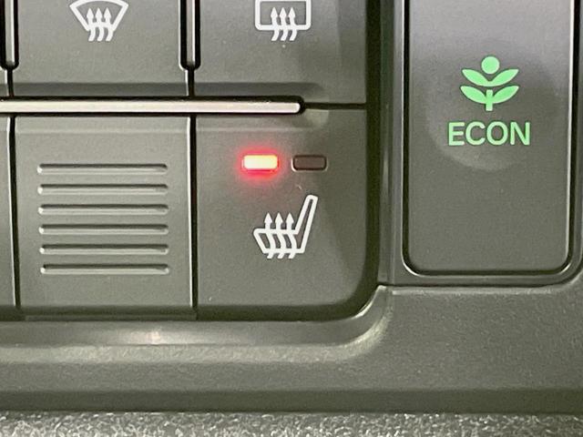 Ｎ－ＢＯＸカスタム ベースグレード　届出済未使用車　両側電動スライドドア　ホンダセンシング　アダプティブクルーズ　シートヒーター　ＬＥＤヘッドライト　スマートキー　オートライト　オートエアコン　純正１４インチアルミ　ベンチシート（5枚目）