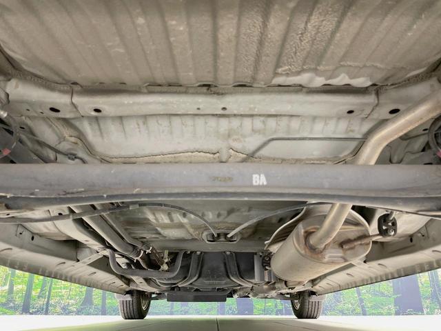 Ｎ－ＯＮＥ プレミアム・Ｌパッケージ　純正ナビ　バックカメラ　禁煙車　スマートキー　ＨＩＤヘッド　ＥＴＣ　純正１４インチアルミ　オートライト　オートエアコン　Ｂｌｕｅｔｏｏｔｈ　ＣＤ　ＤＶＤ　革巻きステアリング　盗難防止装置（19枚目）