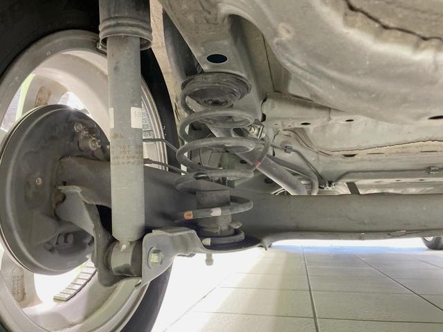 Ｎ－ＯＮＥ プレミアム・Ｌパッケージ　純正ナビ　バックカメラ　禁煙車　スマートキー　ＨＩＤヘッド　ＥＴＣ　純正１４インチアルミ　オートライト　オートエアコン　Ｂｌｕｅｔｏｏｔｈ　ＣＤ　ＤＶＤ　革巻きステアリング　盗難防止装置（23枚目）