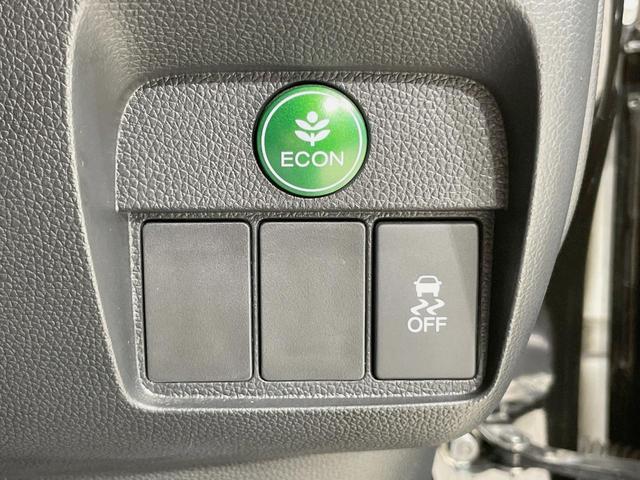 Ｎ－ＯＮＥ プレミアム・Ｌパッケージ　純正ナビ　バックカメラ　禁煙車　スマートキー　ＨＩＤヘッド　ＥＴＣ　純正１４インチアルミ　オートライト　オートエアコン　Ｂｌｕｅｔｏｏｔｈ　ＣＤ　ＤＶＤ　革巻きステアリング　盗難防止装置（31枚目）