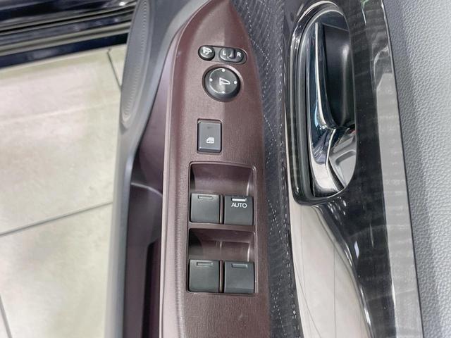 Ｎ－ＯＮＥ プレミアム・Ｌパッケージ　純正ナビ　バックカメラ　禁煙車　スマートキー　ＨＩＤヘッド　ＥＴＣ　純正１４インチアルミ　オートライト　オートエアコン　Ｂｌｕｅｔｏｏｔｈ　ＣＤ　ＤＶＤ　革巻きステアリング　盗難防止装置（44枚目）