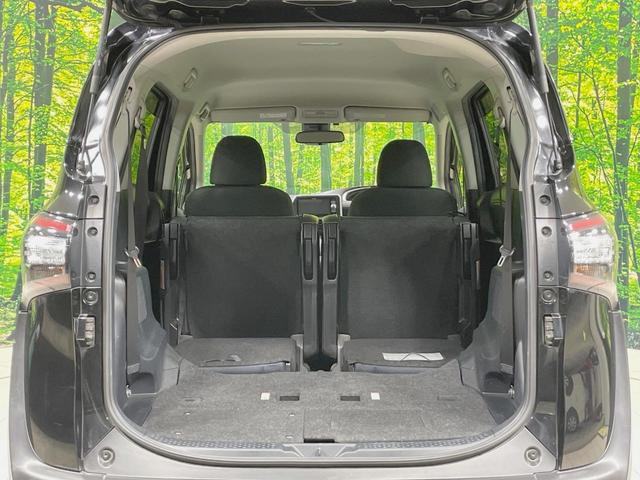 シエンタ ハイブリッドＧ　ＳＤナビ　セーフティセンス　両側電動スライドドア　バックカメラ　禁煙車　ＬＥＤヘッドライト　シートヒーター　革巻きステアリング　ステアリングスイッチ　スマートキー　オートライト　ＥＴＣ（10枚目）