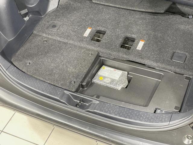 シエンタ ハイブリッドＧ　ＳＤナビ　セーフティセンス　両側電動スライドドア　バックカメラ　禁煙車　ＬＥＤヘッドライト　シートヒーター　革巻きステアリング　ステアリングスイッチ　スマートキー　オートライト　ＥＴＣ（44枚目）