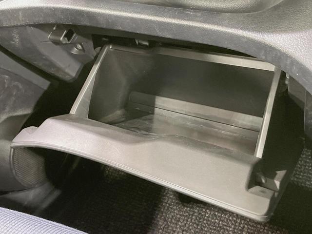 シエンタ ハイブリッドＧ　ＳＤナビ　セーフティセンス　両側電動スライドドア　バックカメラ　禁煙車　ＬＥＤヘッドライト　シートヒーター　革巻きステアリング　ステアリングスイッチ　スマートキー　オートライト　ＥＴＣ（46枚目）