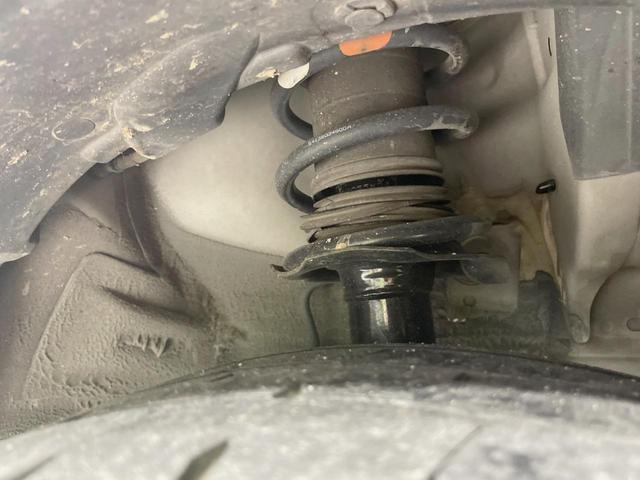 マーチ ニスモ　Ｓ　ＭＴ車　純正ナビ　バックカメラ　禁煙車　スマートキー　ＬＥＤヘッドライト　ＥＴＣ　純正１６インチアルミ　オートライト　オートエアコン　Ｂｌｕｅｔｏｏｔｈ再生　フルセグ（20枚目）