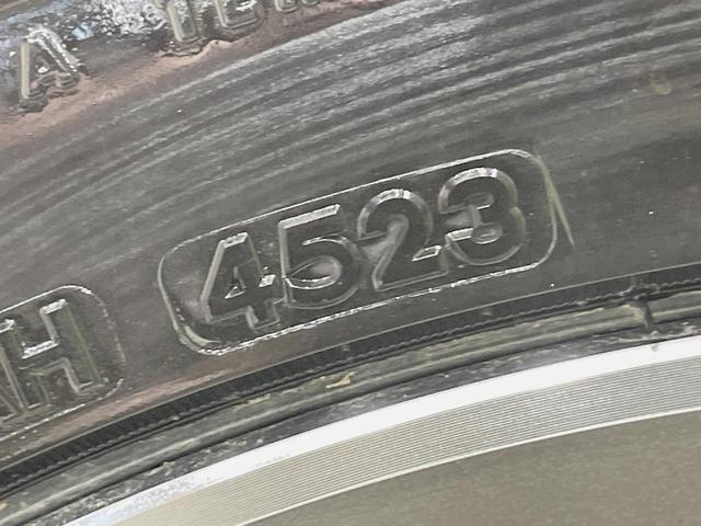 マーチ ニスモ　Ｓ　ＭＴ車　純正ナビ　バックカメラ　禁煙車　スマートキー　ＬＥＤヘッドライト　ＥＴＣ　純正１６インチアルミ　オートライト　オートエアコン　Ｂｌｕｅｔｏｏｔｈ再生　フルセグ（25枚目）