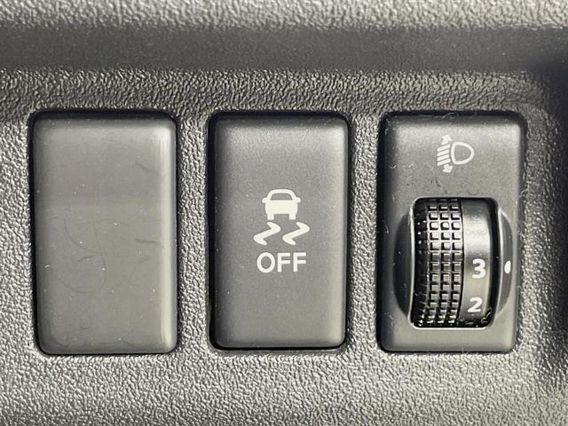 マーチ ニスモ　Ｓ　ＭＴ車　純正ナビ　バックカメラ　禁煙車　スマートキー　ＬＥＤヘッドライト　ＥＴＣ　純正１６インチアルミ　オートライト　オートエアコン　Ｂｌｕｅｔｏｏｔｈ再生　フルセグ（50枚目）