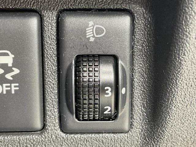 マーチ ニスモ　Ｓ　ＭＴ車　純正ナビ　バックカメラ　禁煙車　スマートキー　ＬＥＤヘッドライト　ＥＴＣ　純正１６インチアルミ　オートライト　オートエアコン　Ｂｌｕｅｔｏｏｔｈ再生　フルセグ（52枚目）