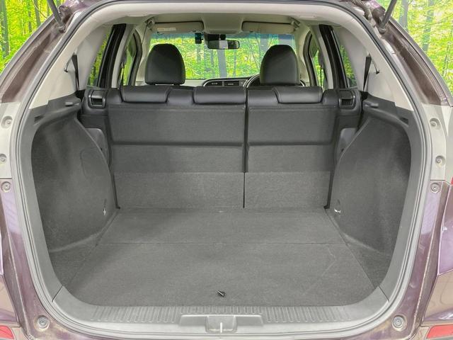 シャトル ハイブリッドＸ　純正８型ナビ　シティブレーキアクティブ　バックカメラ　禁煙車　ＬＥＤヘッドライト　クルーズコントロール　革巻きステアリング　ステアリングスイッチ　スマートキー　Ｂｌｕｅｔｏｏｔｈ再生　フルセグ（10枚目）