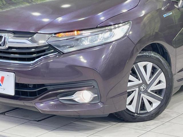 シャトル ハイブリッドＸ　純正８型ナビ　シティブレーキアクティブ　バックカメラ　禁煙車　ＬＥＤヘッドライト　クルーズコントロール　革巻きステアリング　ステアリングスイッチ　スマートキー　Ｂｌｕｅｔｏｏｔｈ再生　フルセグ（12枚目）