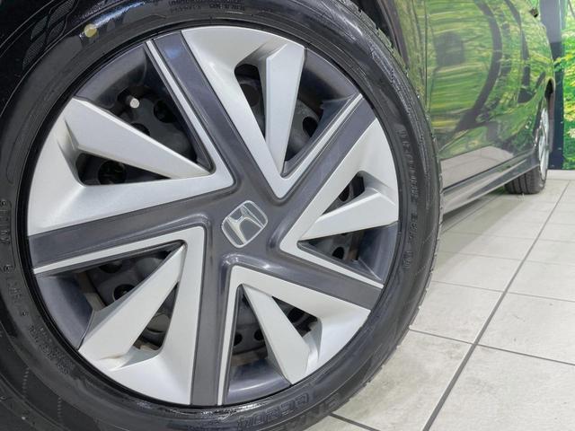 シャトル ハイブリッドＸ　純正８型ナビ　シティブレーキアクティブ　バックカメラ　禁煙車　ＬＥＤヘッドライト　クルーズコントロール　革巻きステアリング　ステアリングスイッチ　スマートキー　Ｂｌｕｅｔｏｏｔｈ再生　フルセグ（13枚目）