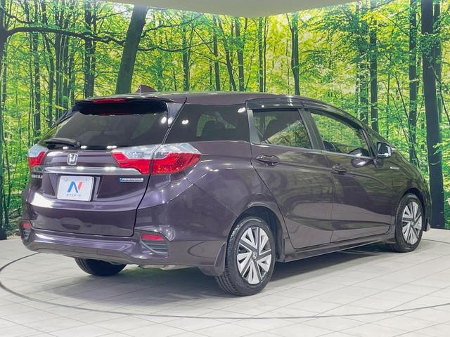 シャトル ハイブリッドＸ　純正８型ナビ　シティブレーキアクティブ　バックカメラ　禁煙車　ＬＥＤヘッドライト　クルーズコントロール　革巻きステアリング　ステアリングスイッチ　スマートキー　Ｂｌｕｅｔｏｏｔｈ再生　フルセグ（17枚目）