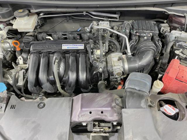 シャトル ハイブリッドＸ　純正８型ナビ　シティブレーキアクティブ　バックカメラ　禁煙車　ＬＥＤヘッドライト　クルーズコントロール　革巻きステアリング　ステアリングスイッチ　スマートキー　Ｂｌｕｅｔｏｏｔｈ再生　フルセグ（18枚目）