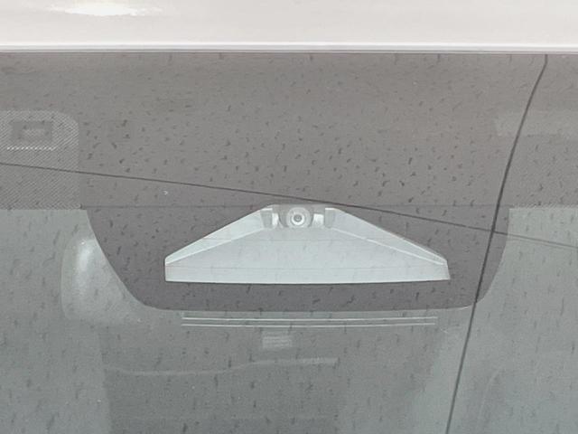 ヤリスクロス Ｘ　ＳＤナビ　バックカメラ　セーフティセンス　禁煙車　ドラレコ　レーダークルーズコントロール　コーナーセンサー　スマートキー　レーンアシスト　ＥＴＣ　オートライト　Ｂｌｕｅｔｏｏｔｈ　盗難防止装置（3枚目）