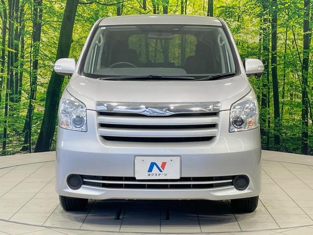 ノア Ｘ　禁煙車　ＥＴＣ　オートエアコン　キーレスエントリー　盗難防止装置　ドアバイザー　プライバシーガラス　電動格納ミラー（13枚目）