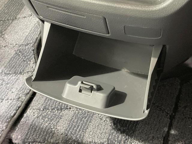 ノア Ｘ　禁煙車　ＥＴＣ　オートエアコン　キーレスエントリー　盗難防止装置　ドアバイザー　プライバシーガラス　電動格納ミラー（45枚目）