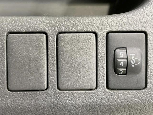 ノア Ｘ　禁煙車　ＥＴＣ　オートエアコン　キーレスエントリー　盗難防止装置　ドアバイザー　プライバシーガラス　電動格納ミラー（48枚目）