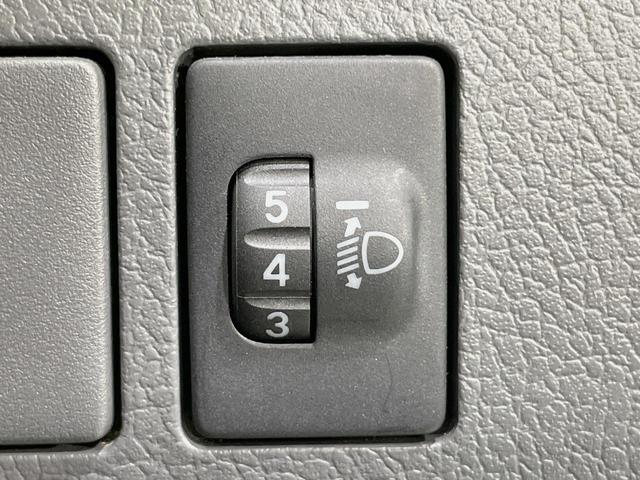 ノア Ｘ　禁煙車　ＥＴＣ　オートエアコン　キーレスエントリー　盗難防止装置　ドアバイザー　プライバシーガラス　電動格納ミラー（49枚目）