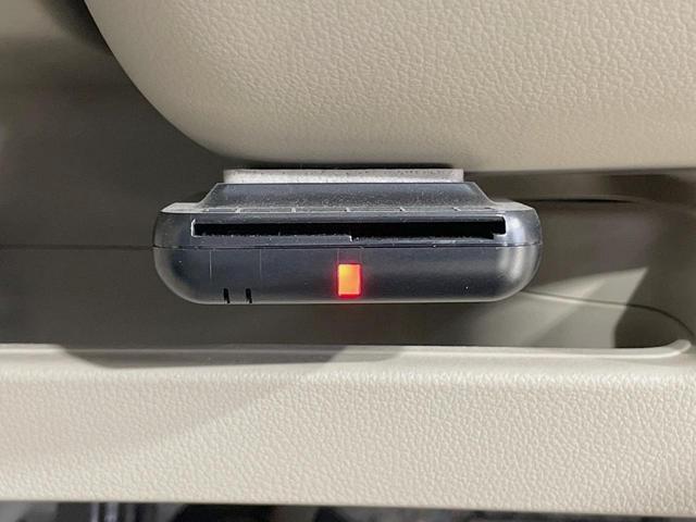 Ｎ－ＢＯＸ Ｇ・Ｌパッケージ　純正ナビ　電動スライドドア　バックカメラ　禁煙車　スマートキー　ＥＴＣ　オートエアコン　ＣＤ　ＤＶＤ　ステアリングスイッチ　電動格納ミラー　盗難防止装置　プライバシーガラス（7枚目）