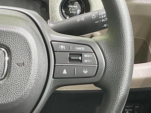 フリード エアー　登録済未使用車　純正８型ディスプレイ　バックカメラ　両側電動スライドドア　ホンダセンシング　アダプティブクルーズ　ＬＥＤヘッドライト　Ｂｌｕｅｔｏｏｔｈ再生　スマートキー　オートエアコン（5枚目）