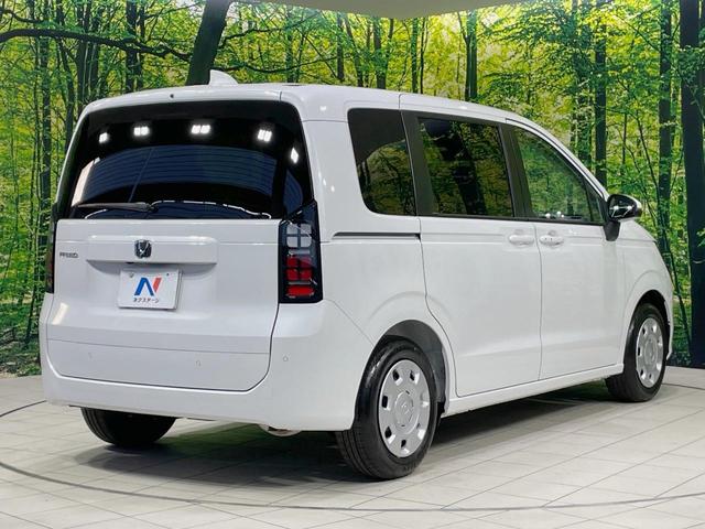 フリード エアー　登録済未使用車　純正８型ディスプレイ　バックカメラ　両側電動スライドドア　ホンダセンシング　アダプティブクルーズ　ＬＥＤヘッドライト　Ｂｌｕｅｔｏｏｔｈ再生　スマートキー　オートエアコン（17枚目）