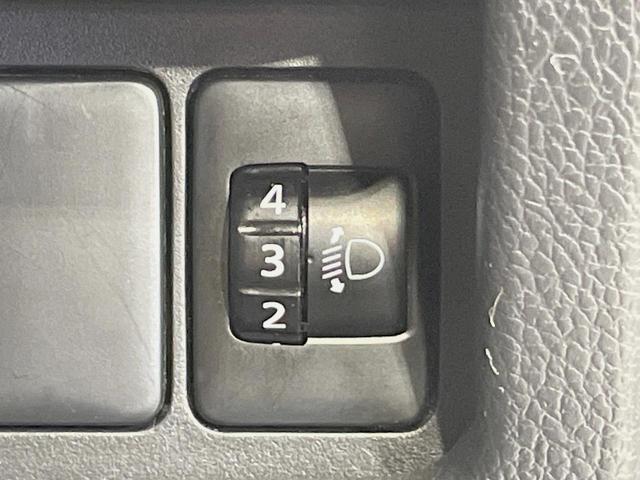 デイズルークス X Vセレクション 純正ナビ エマージェンシーブレーキ 両側電動スライドドア アラウンドビューモニター 禁煙車 Bluetooth再生 スマートキー オートエアコン 純正14インチアルミ ベンチシート アームレスト(57枚目)