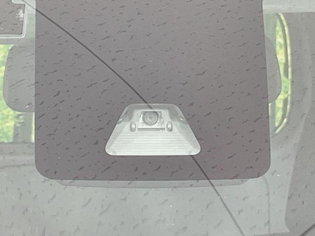 ルーミー カスタムＧ－Ｔ　ターボ　純正エアロ　純正ＳＤナビ　後席モニター　両側電動スライド　スマートアシスト　クルーズコントロール　ＬＥＤヘッドライト　バックカメラ　Ｂｌｕｅｔｏｏｔｈ接続　レーンアシスト　ドライブレコーダー（3枚目）