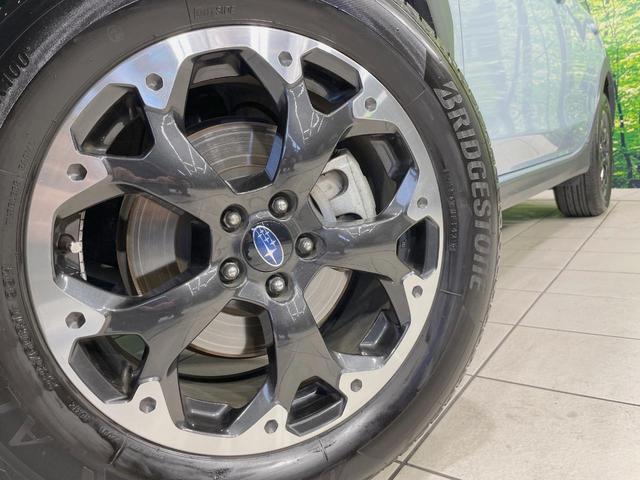 ＸＶ １．６ｉ　アイサイト　４ＷＤ　純正ナビ　アダプティブクルーズ　バックカメラ　Ｂｌｕｅｔｏｏｔｈ接続　ＬＥＤヘッドライト　地デジＴＶ　アイドリングストップ　純正１７インチアルミ　キーレスエントリー（13枚目）