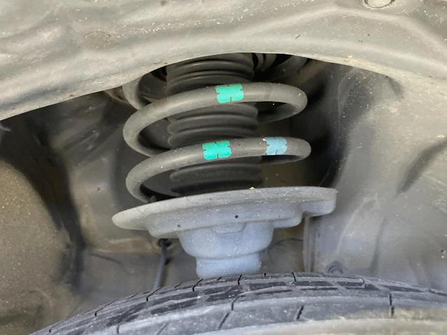 ＸＶ １．６ｉ　アイサイト　４ＷＤ　純正ナビ　アダプティブクルーズ　バックカメラ　Ｂｌｕｅｔｏｏｔｈ接続　ＬＥＤヘッドライト　地デジＴＶ　アイドリングストップ　純正１７インチアルミ　キーレスエントリー（20枚目）