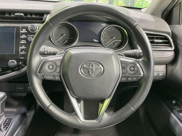 カムリ ＷＳレザーパッケージ　禁煙車　ツートンカラー　メーカーナビ　本革シート　セーフティセンス　ブラインドスポットモニター　バックカメラ　シートヒーター　パワーシート　シートヒーター　純正１８インチアルミ　ＥＴＣ（11枚目）
