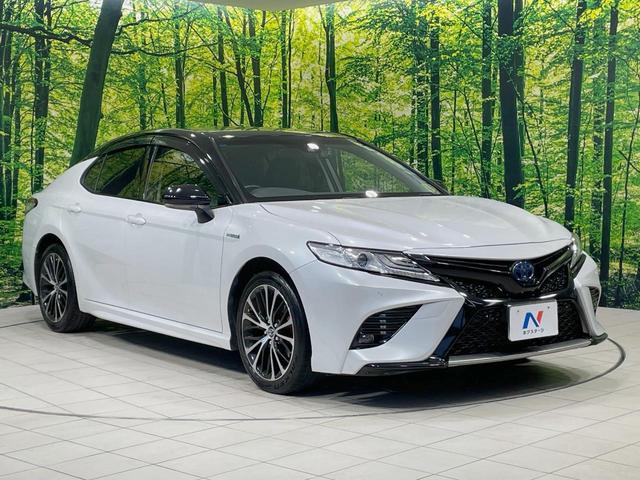 カムリ ＷＳレザーパッケージ　禁煙車　ツートンカラー　メーカーナビ　本革シート　セーフティセンス　ブラインドスポットモニター　バックカメラ　シートヒーター　パワーシート　シートヒーター　純正１８インチアルミ　ＥＴＣ（16枚目）