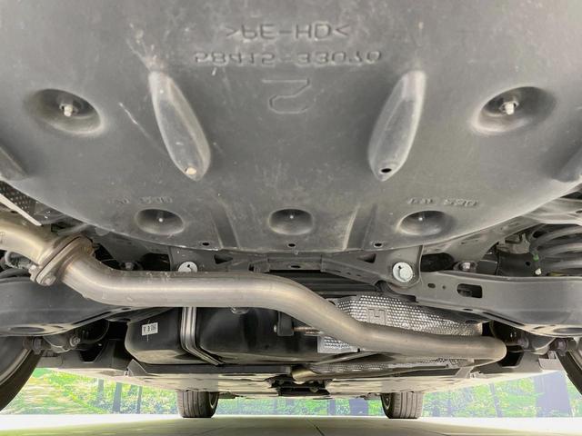 カムリ ＷＳレザーパッケージ　禁煙車　ツートンカラー　メーカーナビ　本革シート　セーフティセンス　ブラインドスポットモニター　バックカメラ　シートヒーター　パワーシート　シートヒーター　純正１８インチアルミ　ＥＴＣ（19枚目）