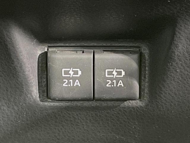 カムリ ＷＳレザーパッケージ　禁煙車　ツートンカラー　メーカーナビ　本革シート　セーフティセンス　ブラインドスポットモニター　バックカメラ　シートヒーター　パワーシート　シートヒーター　純正１８インチアルミ　ＥＴＣ（41枚目）