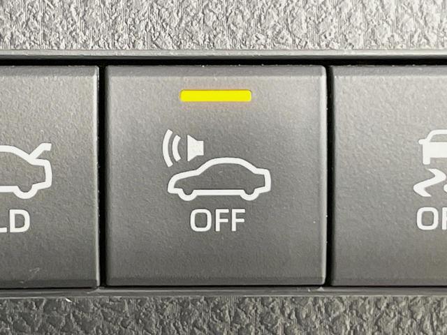 カムリ ＷＳレザーパッケージ　禁煙車　ツートンカラー　メーカーナビ　本革シート　セーフティセンス　ブラインドスポットモニター　バックカメラ　シートヒーター　パワーシート　シートヒーター　純正１８インチアルミ　ＥＴＣ（61枚目）