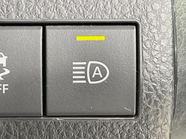 カムリ ＷＳレザーパッケージ　禁煙車　ツートンカラー　メーカーナビ　本革シート　セーフティセンス　ブラインドスポットモニター　バックカメラ　シートヒーター　パワーシート　シートヒーター　純正１８インチアルミ　ＥＴＣ（63枚目）