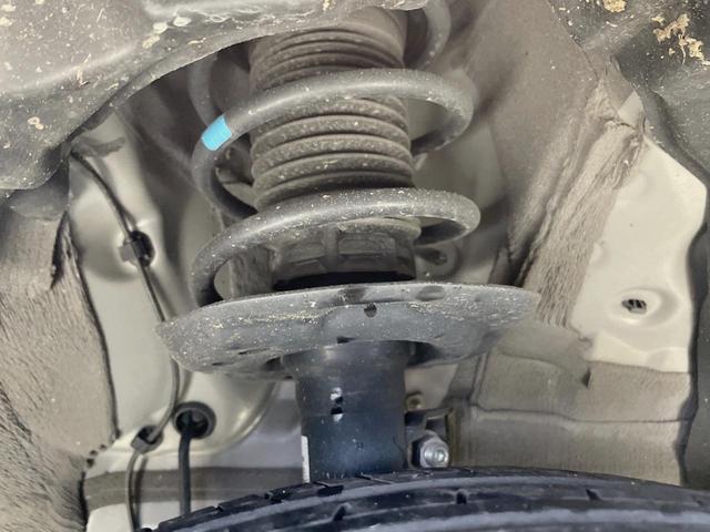 ヤリス G ナビ機能付き8型ディスプレイ セーフティセンス バックカメラ レーダークルーズ 禁煙車 シートヒーター スマートキー オートマチックハイビーム オートエアコン ETC Bluetooth再生(20枚目)