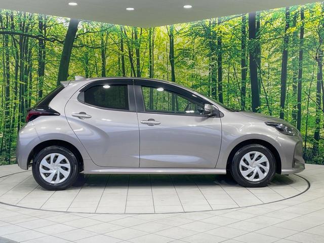 ヤリス G ナビ機能付き8型ディスプレイ セーフティセンス バックカメラ レーダークルーズ 禁煙車 シートヒーター スマートキー オートマチックハイビーム オートエアコン ETC Bluetooth再生(33枚目)