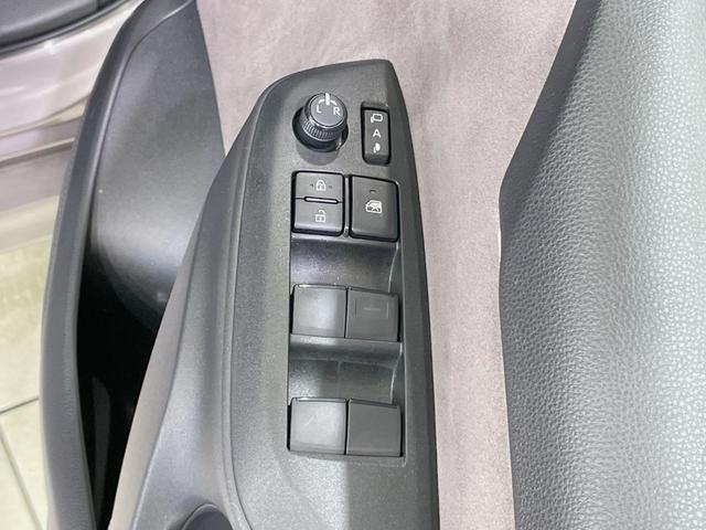 ヤリス G ナビ機能付き8型ディスプレイ セーフティセンス バックカメラ レーダークルーズ 禁煙車 シートヒーター スマートキー オートマチックハイビーム オートエアコン ETC Bluetooth再生(51枚目)