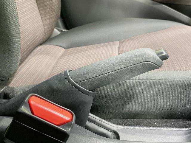 ヤリス G ナビ機能付き8型ディスプレイ セーフティセンス バックカメラ レーダークルーズ 禁煙車 シートヒーター スマートキー オートマチックハイビーム オートエアコン ETC Bluetooth再生(54枚目)